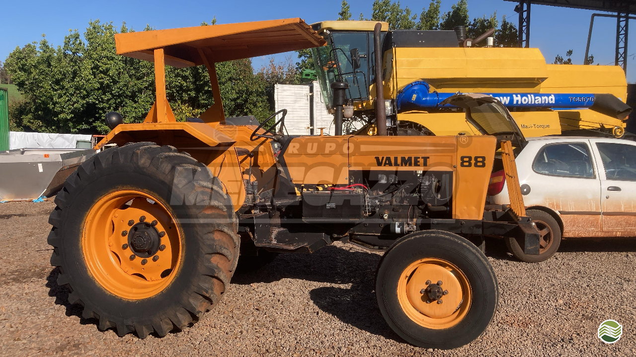 TRATOR VALMET VALMET 88 Tração 4x2 Grupo Menegazzo CONSTANTINA RIO GRANDE DO SUL RS
